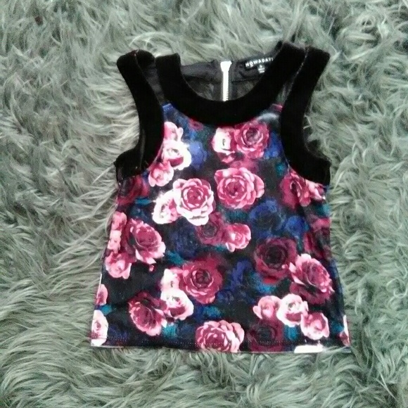 Rose Crop Top W/ Rose Flow Skirt Set - Picture 2 of 7